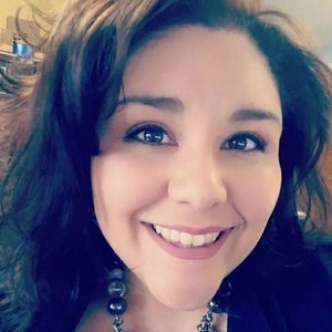 Meet your Posher, Michele